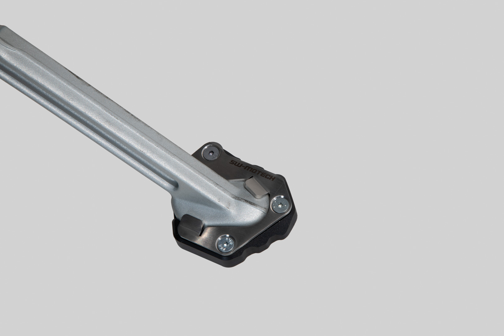 Extensie SW-Motech pentru piciorul lateral - Negru/argintiu. Triumph Tiger 900/GT/Pro (19-). Figura 2