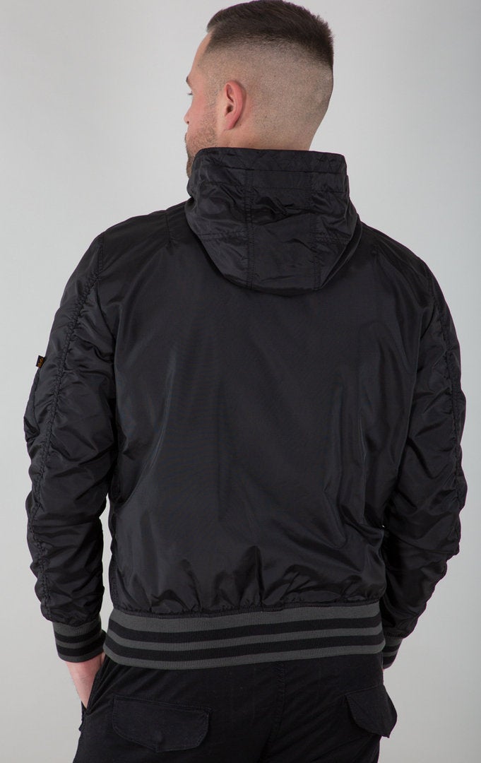 Alpha Industries MA-1 LW Hooded PZ Jakke Sort M Figur 2