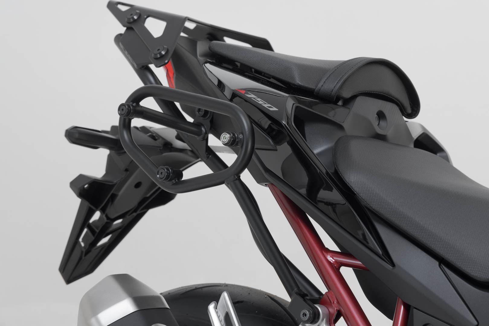 SW-Motech SLC zijdrager rechts - Honda CB750 Hornet (22-). Figuur 5