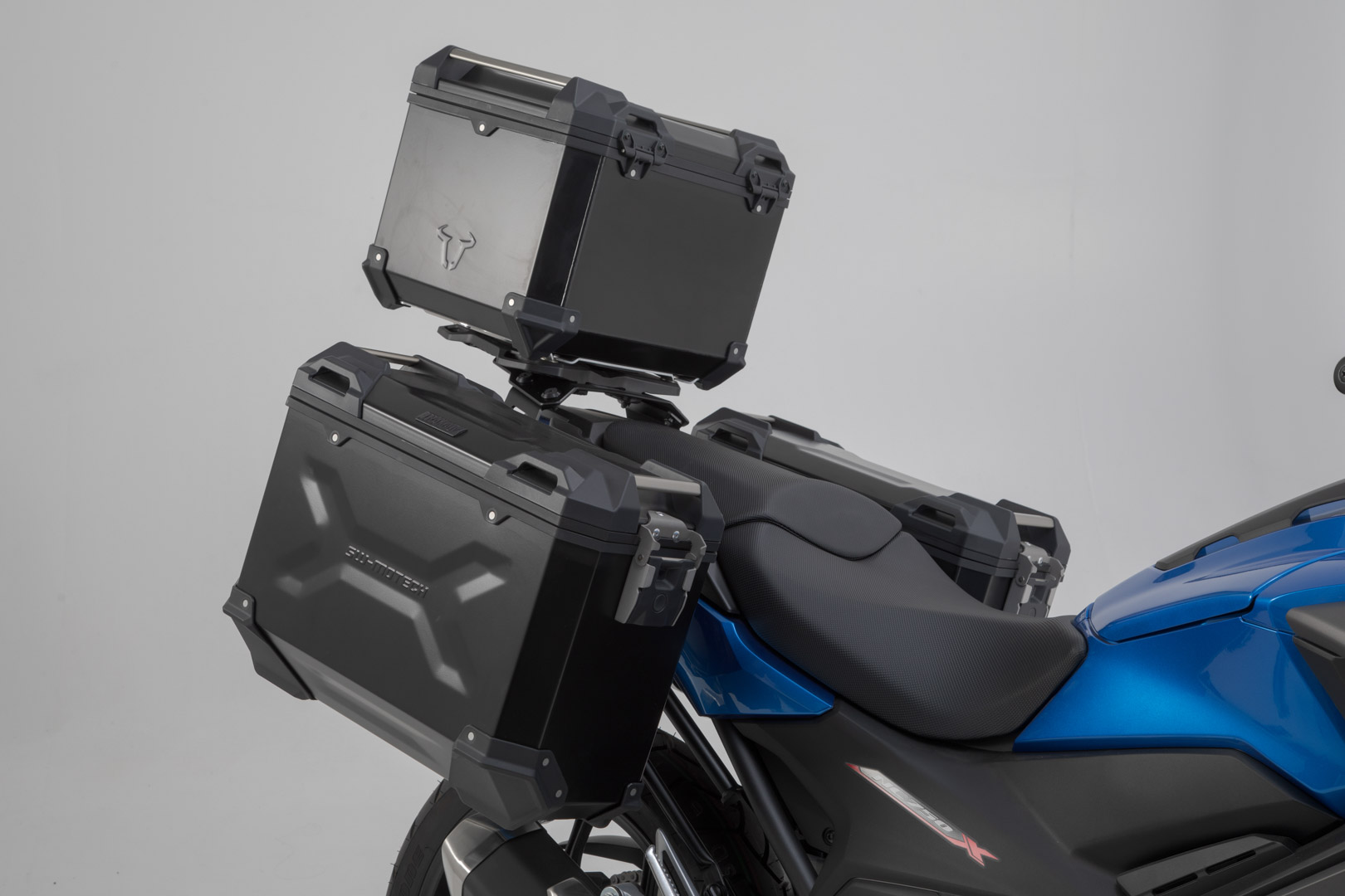 Setul de aventură SW-Motech TRAX ADV - Negru. Honda NC750X / NC750S (16-). Figura 2