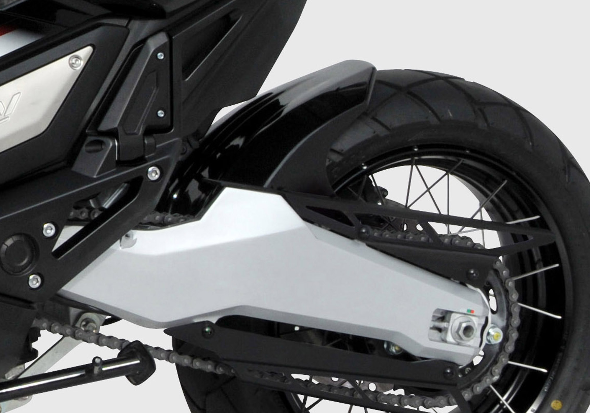 BODYSTYLE rear hugger with alu chain guard ABS plastics unpainted Figure 1