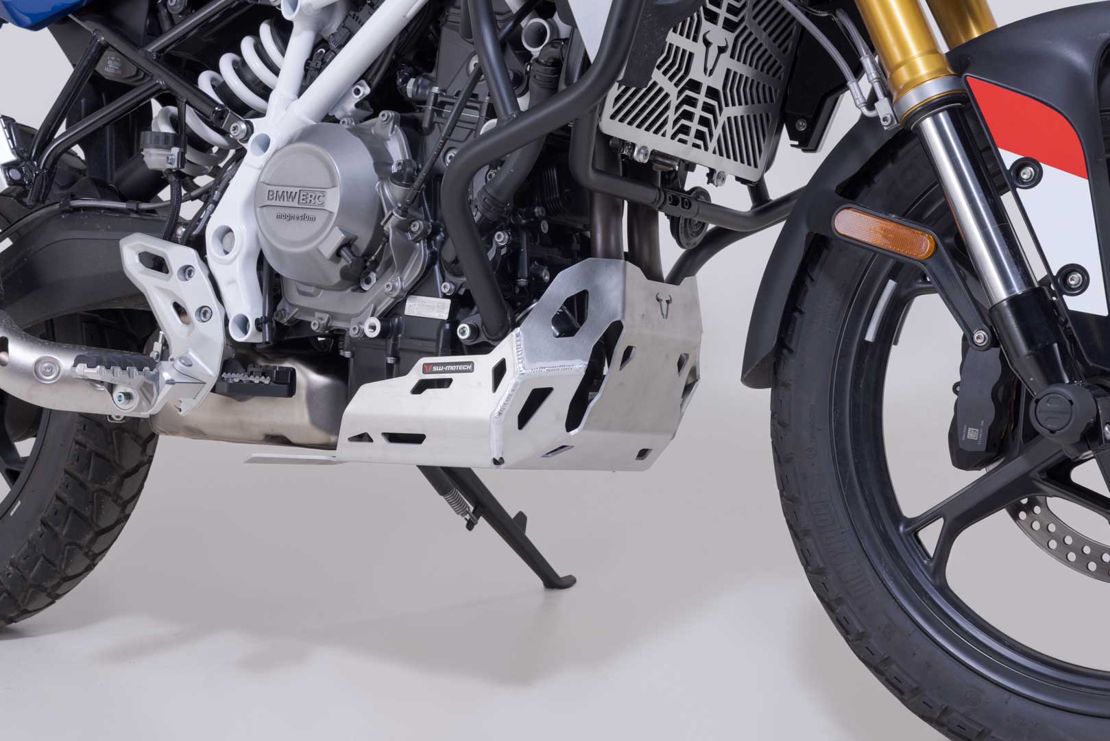 SW-Motechエンジンガード - シルバー。BMW F 450 GS(25-)。 図2