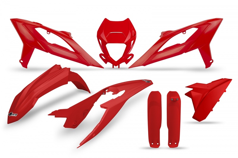 UFO Full Plastic Kit-image-749250405