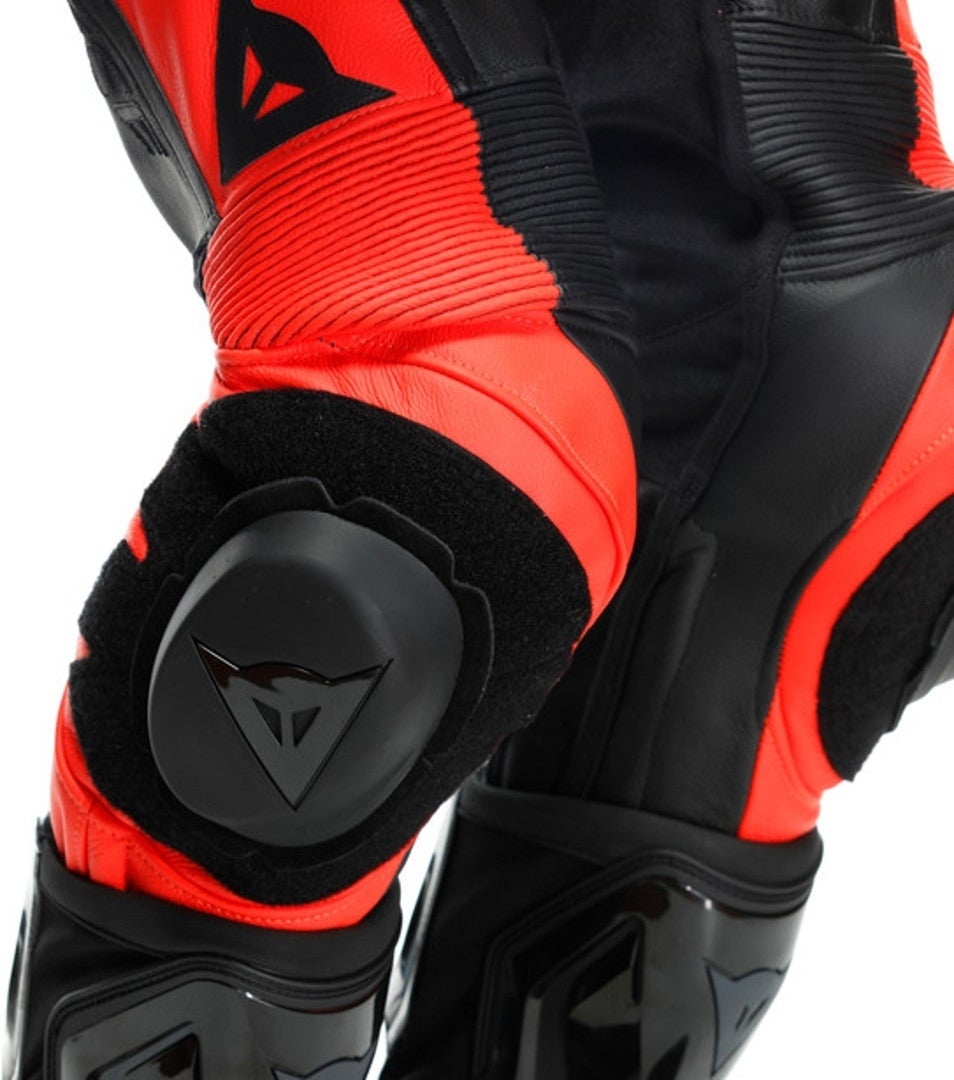 Dainese Gen-Z Abito in pelle perforata monopezza per bambini nero/rosso 170 Figura 11