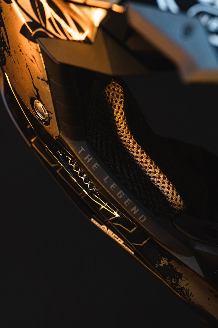 Airoh Aviator 3 TC 222 The Legend Motocross Helm M (57/58) Abbildung 4