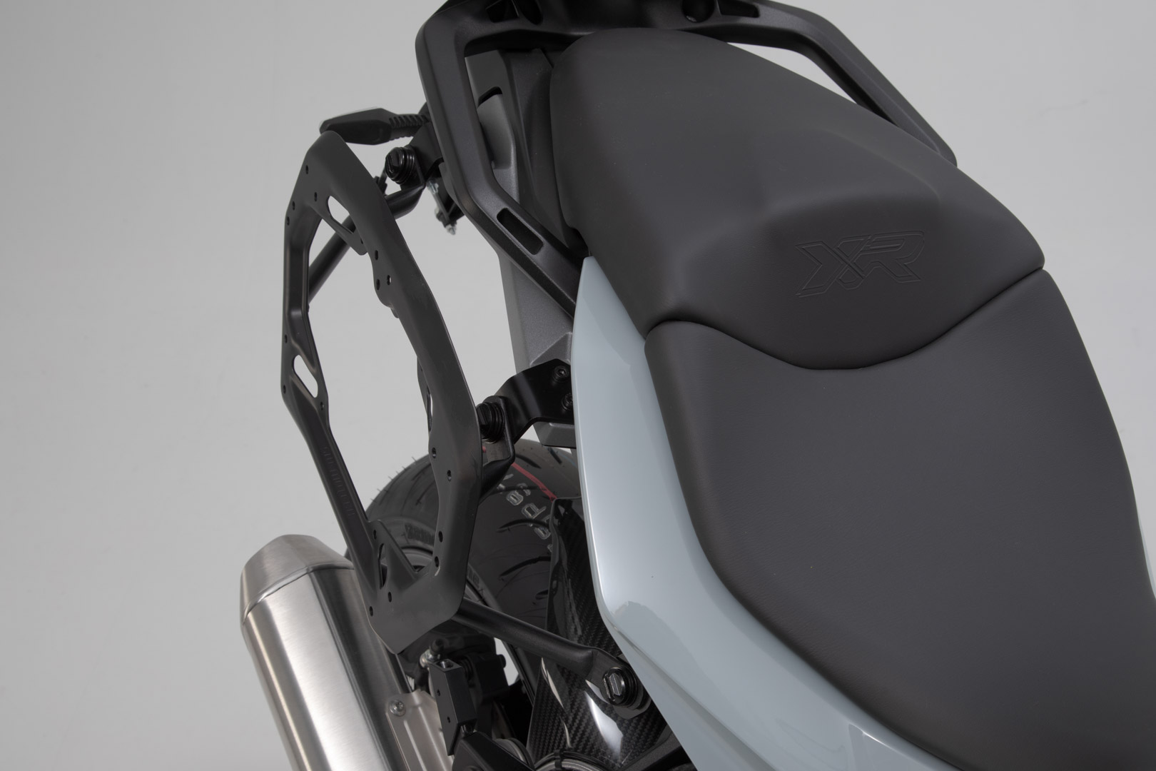 Portavion lateral SW-Motech PRO - Negru. BMW S 1000 XR (19-). Figura 4