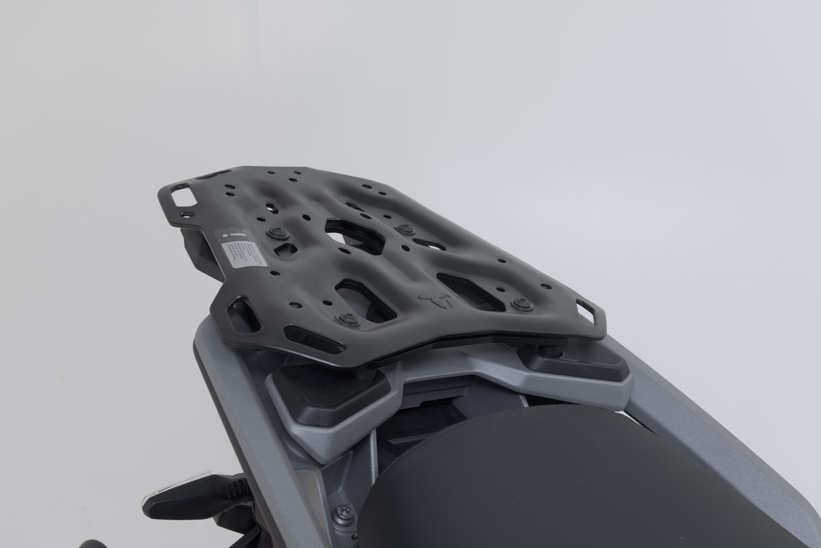 SW-Motech ADVENTURE-RACK - Negru. R 1300 GS/Adv (23-). Suport pentru cutia superioară BMW. Figura 2