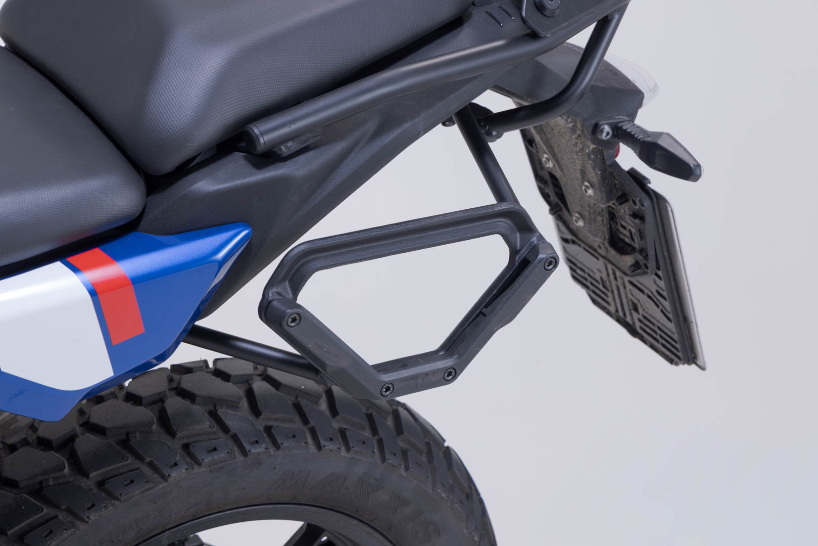 SW-Motech V-LOC Side Carrier left - BMW F 450 GS (25-). Figure 4