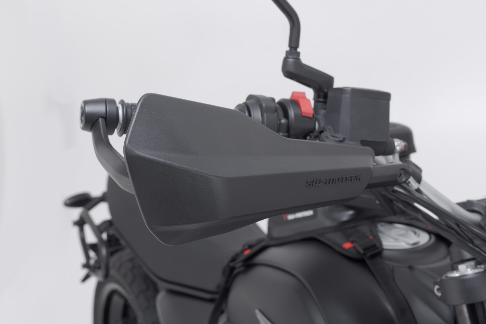 Kit SW-Motech Sport de protecție de mână - Negru. Ducati Scrambler (14-). Figura 3