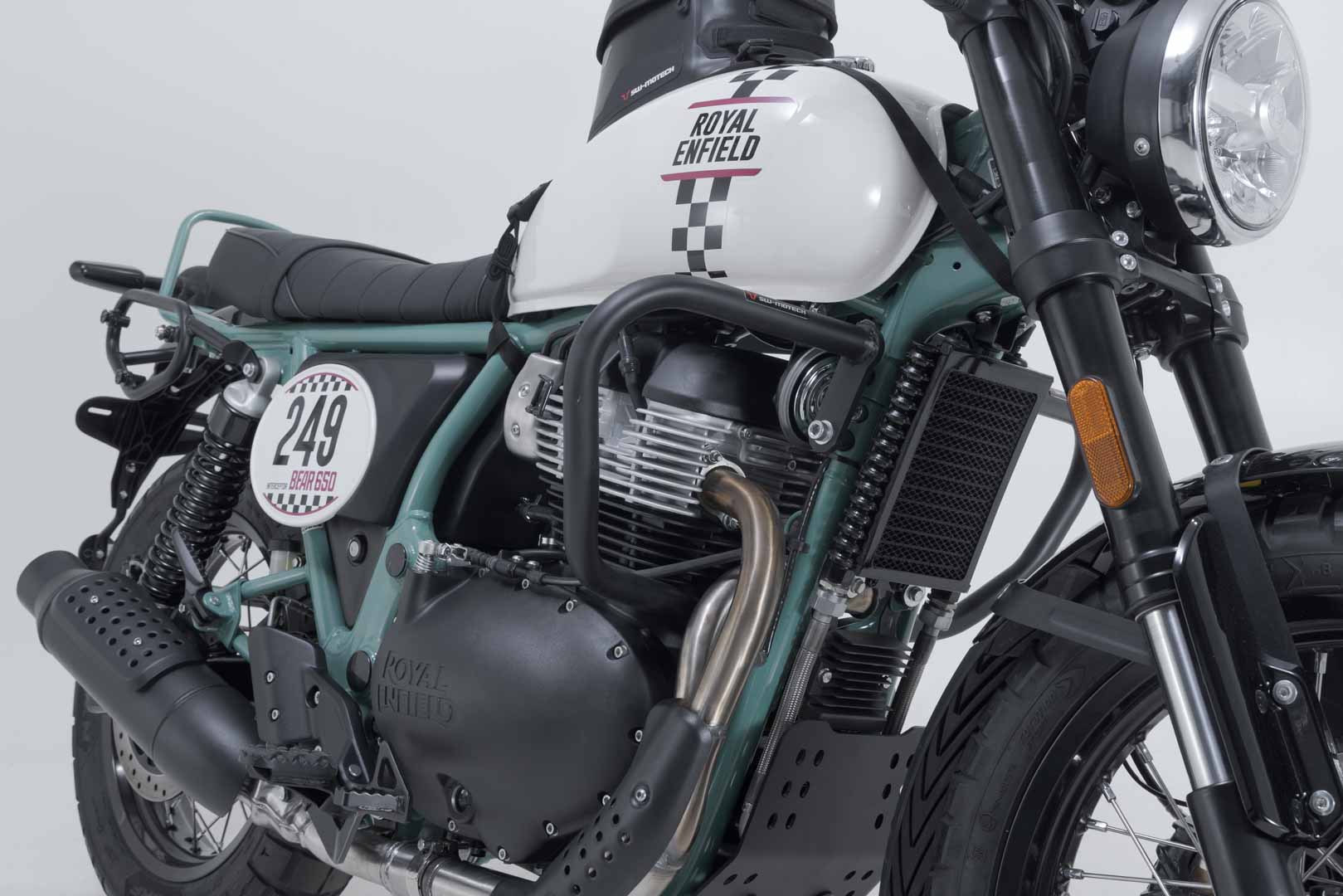 SW-Motech Krockbåge - Svart. Kunglig Enfield Björn 650 (23-). Figur 2
