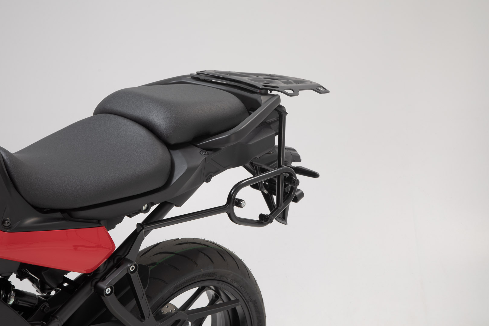 SW-Motech SLC portavion lateral stânga - Yamaha Tracer 9 / GT (20-) / GT+ (22-). Figura 3