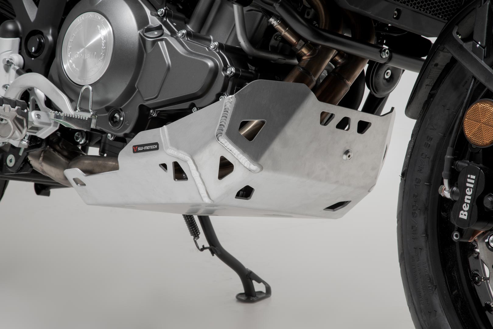 SW-Motech Motorskydd - Silver. Benelli TRK 502 X (18-). Figur 1