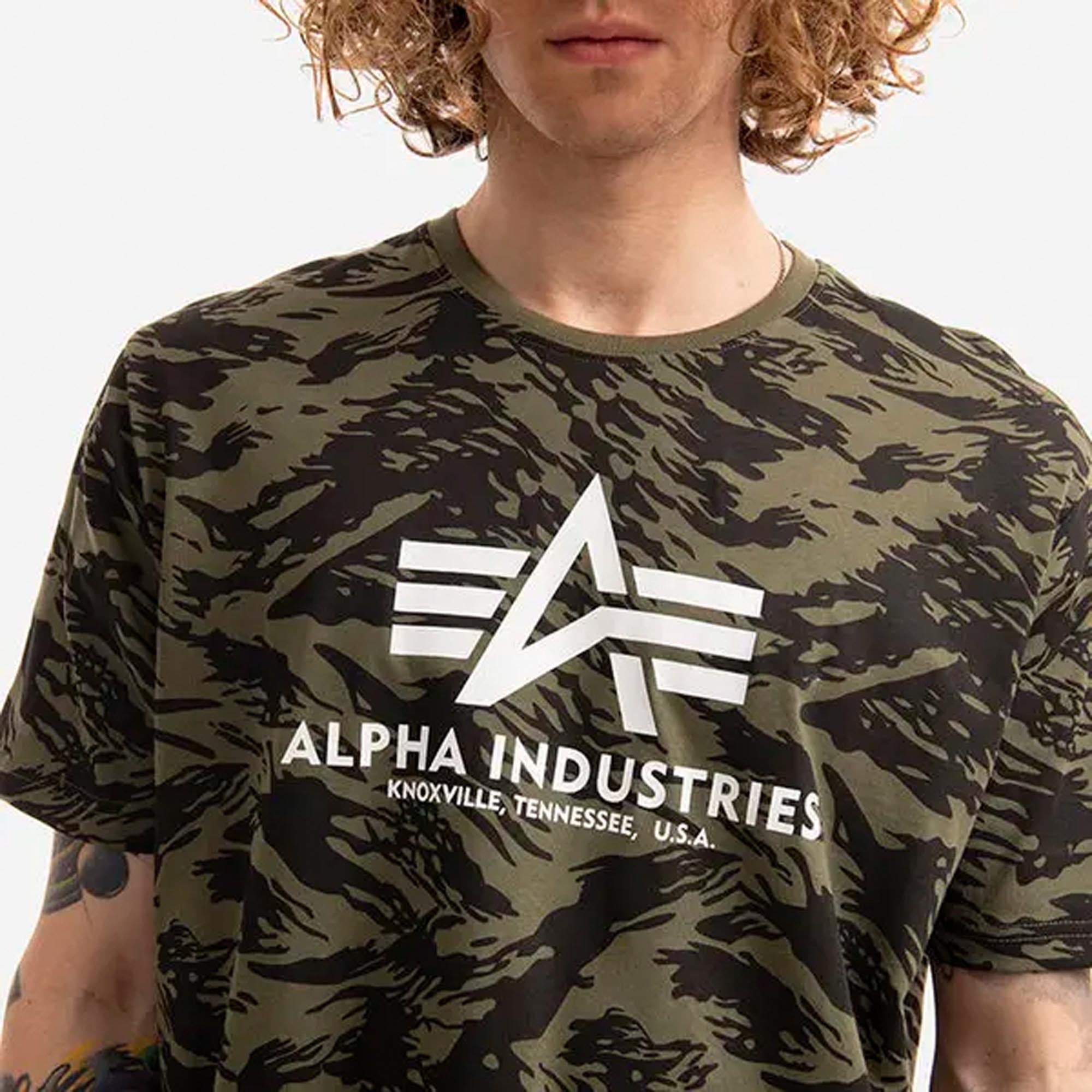 Alpha Industries Basic Camo T-Shirt Vert S Figure 3