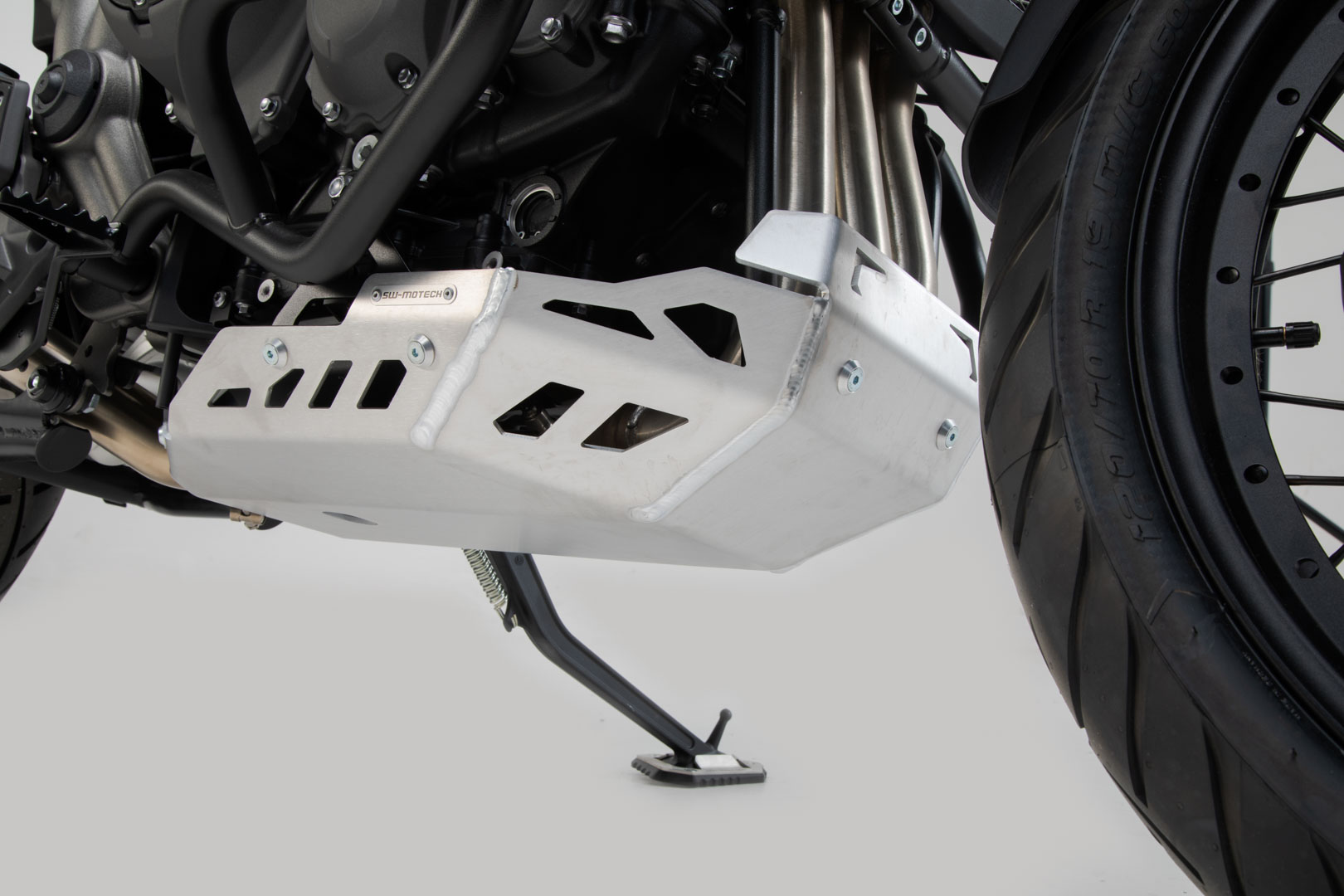 SW-Motech Motorskydd - Silver. Triumph Tiger 1200 / Explorer (11-). Figur 1