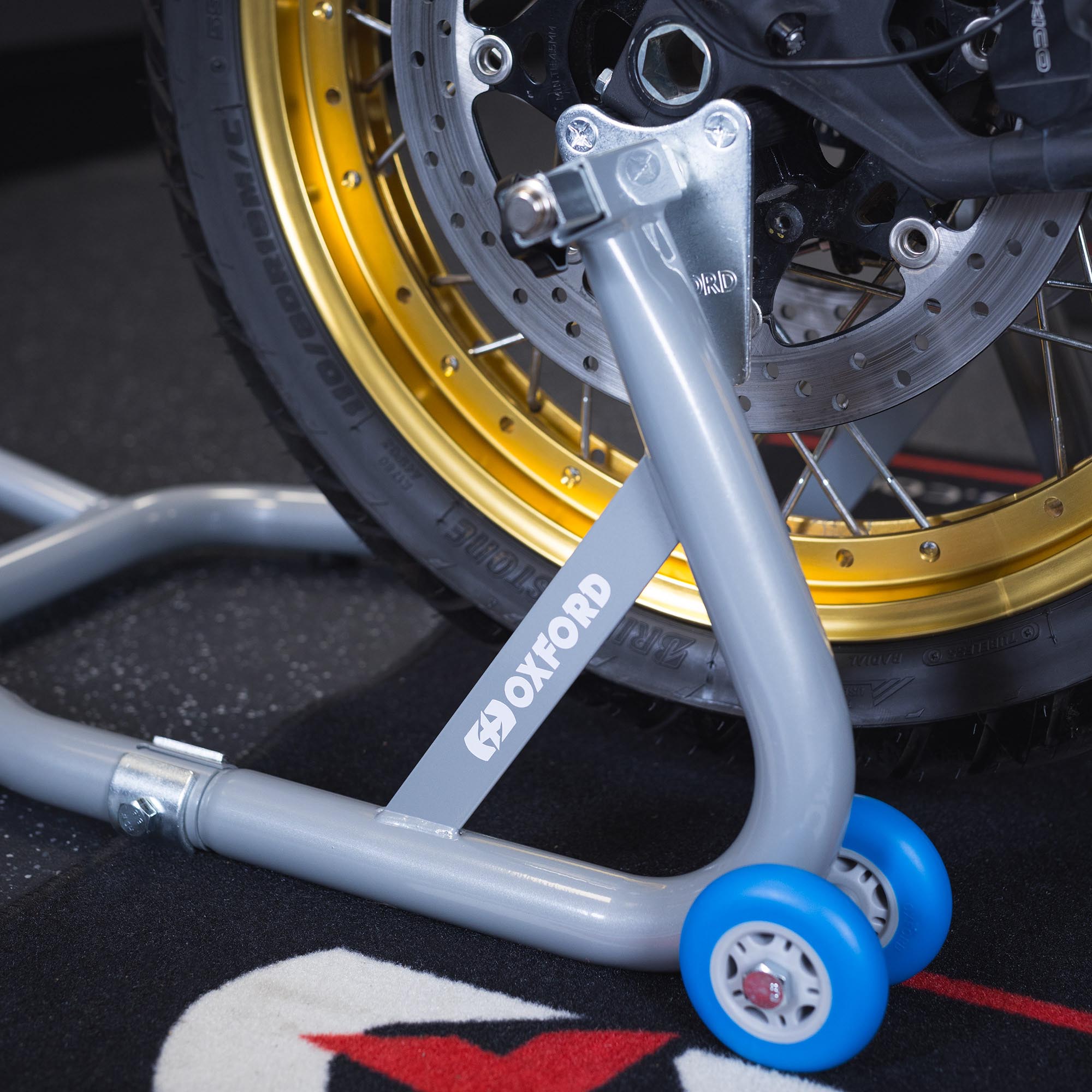 Oxford Premium Paddock Stand Figure 10