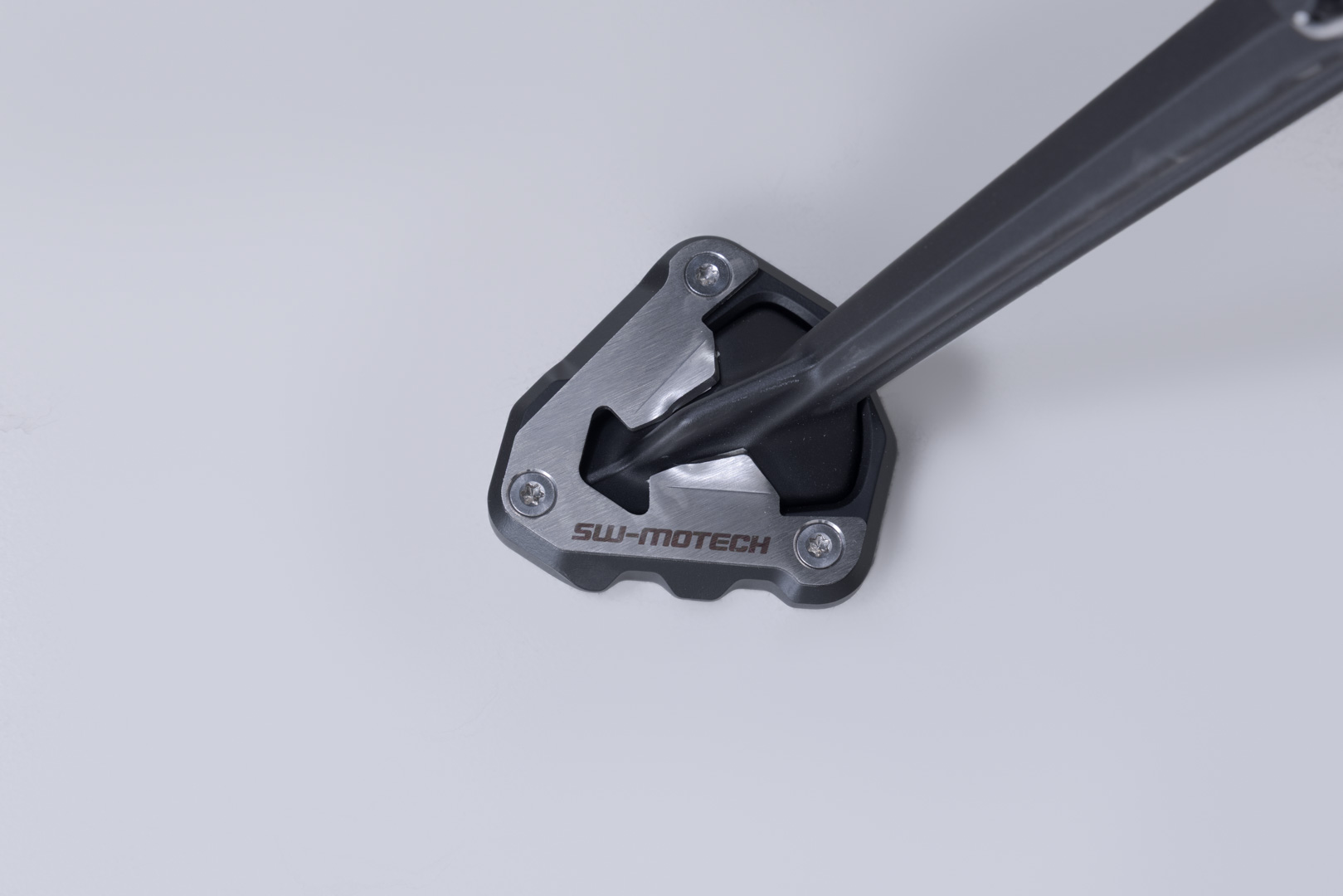 SW-Motech förlängning för sidofot – svart/silver. KTM 1390 Super Adv S / EVO (24-). Figur 3