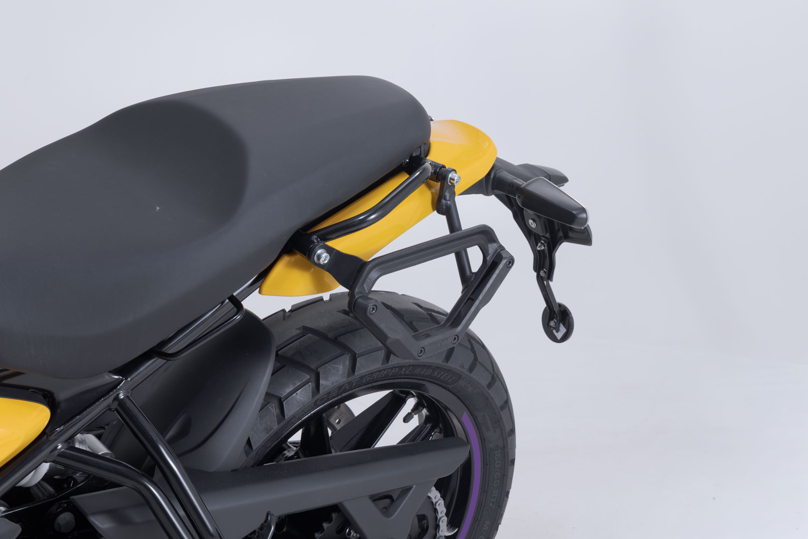 SW-Motech V-LOC sidobärare vänster – Royal Enfield Guerilla 450 (23-). Figur 3