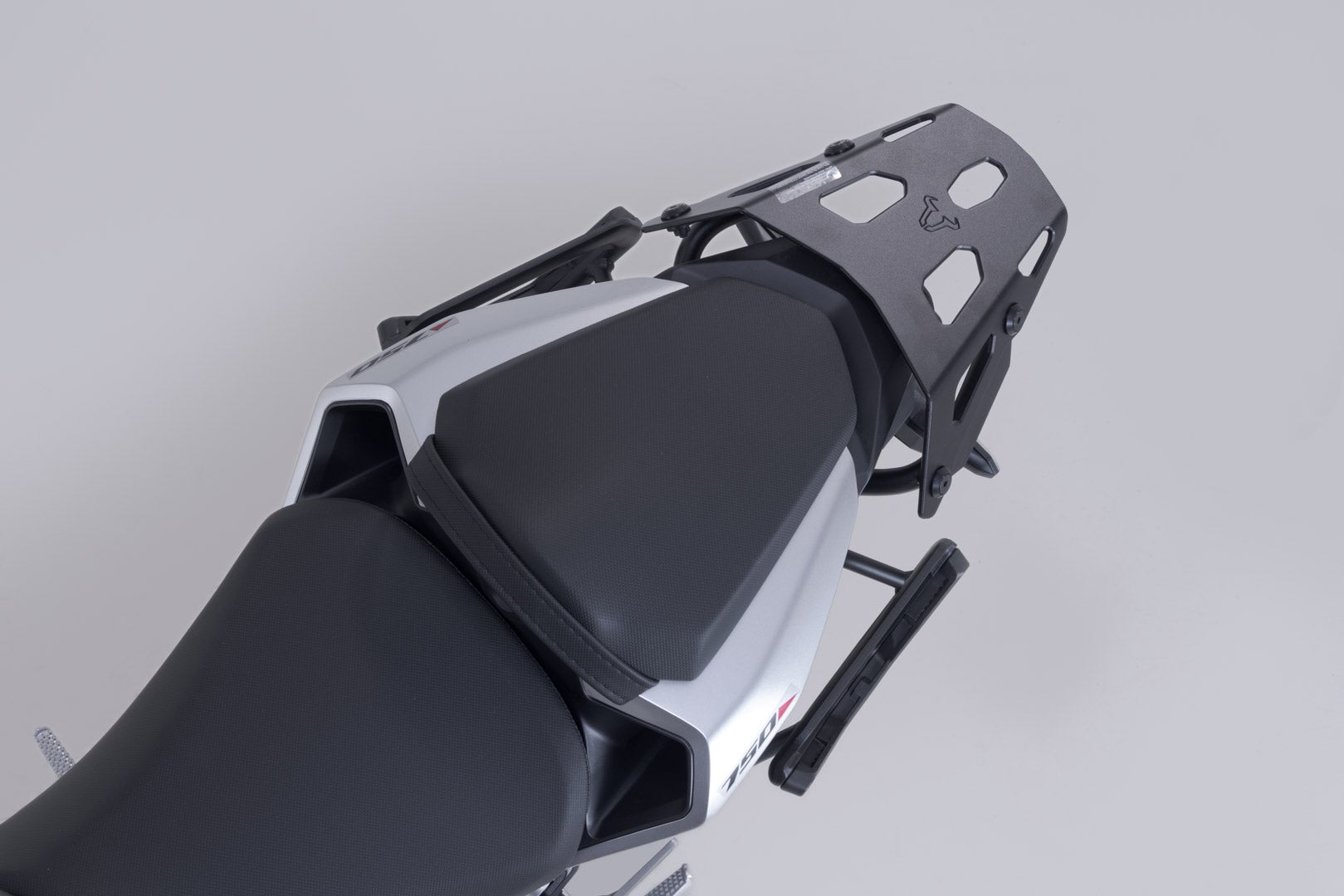 Side view of SW-Motech V-LOC Side Carrier left - Honda CB750 Hornet (22-).