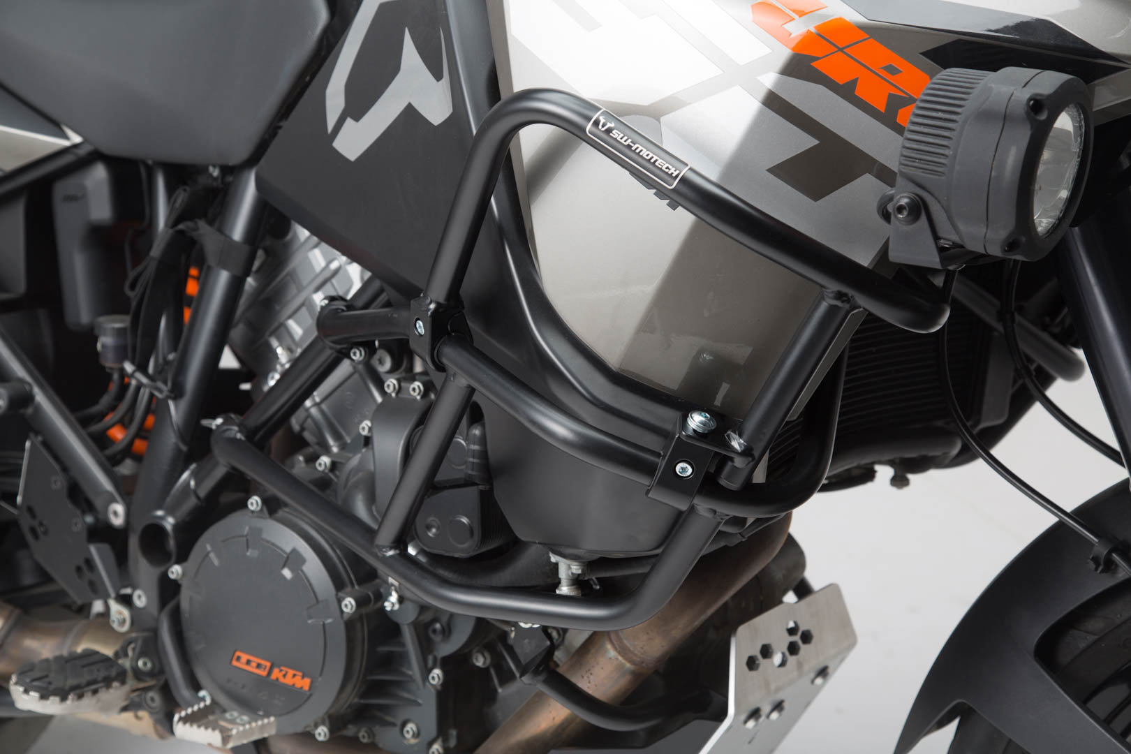 SW-Motech Övre kraschstång för orig. KTM kraschstång - Svart. 1290 SAdv R / S (16-), 1090 Adv (16-). Figur 3