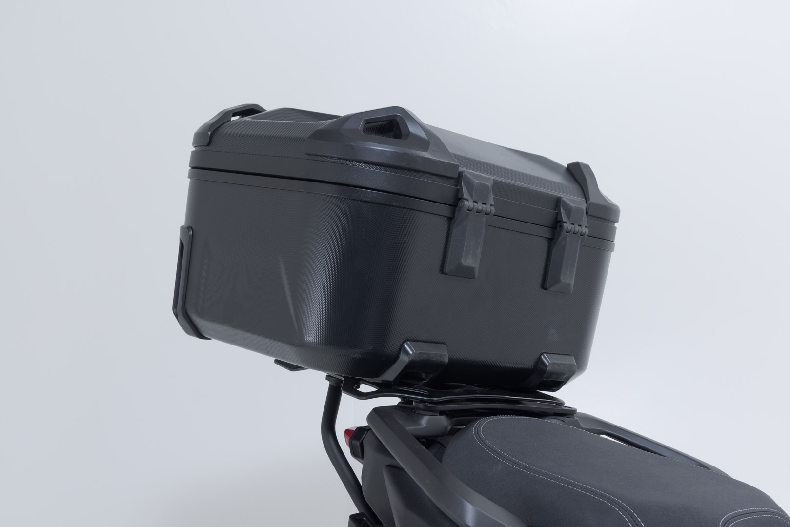 SW-Motech DUSC L top case system - Negru. 41 l. Yamaha Tracer 9 / GT / GT+ (24-). Figura 5