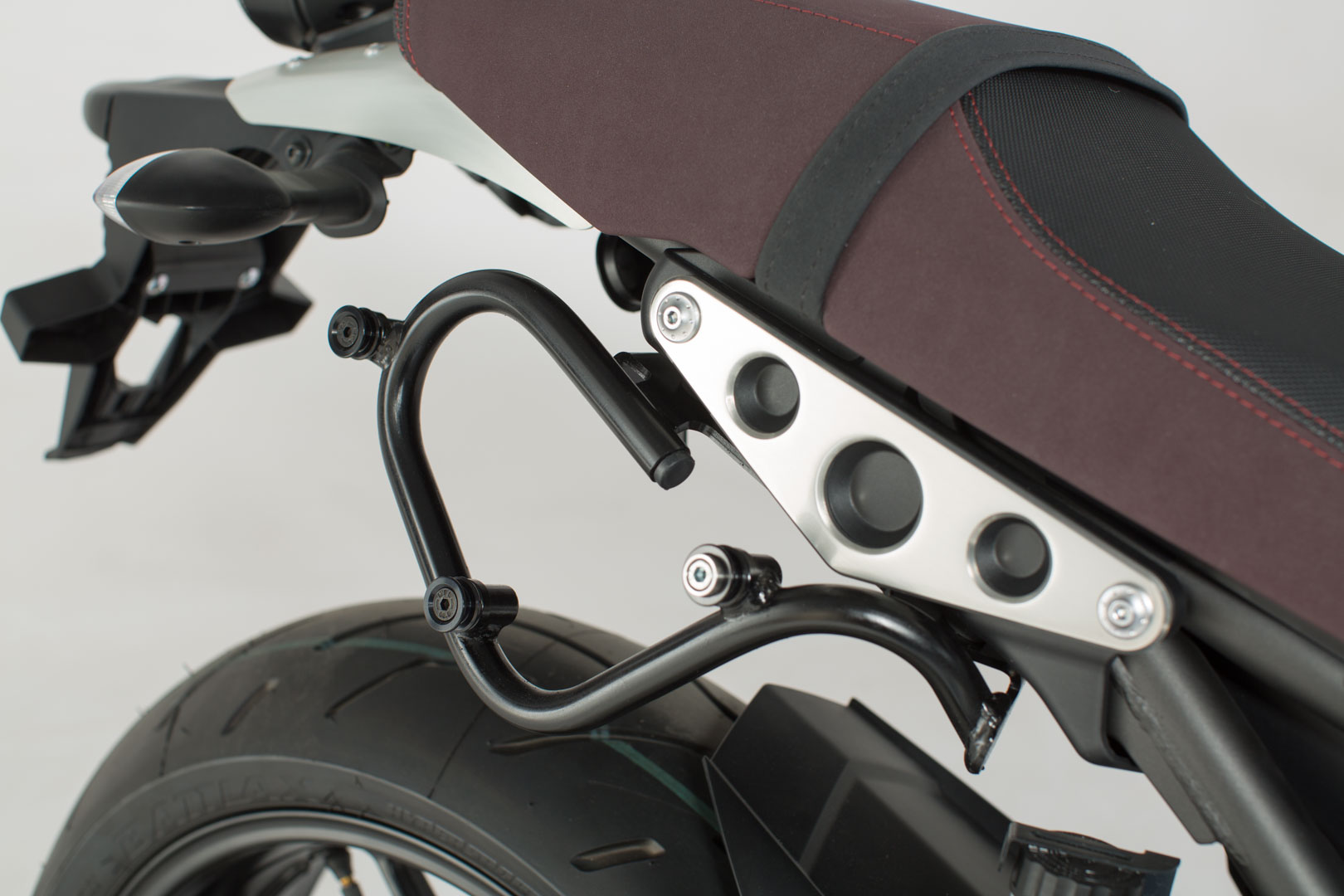 SW-Motech Legend Gear sistem de geantă laterală LC Black Edition - Yamaha XSR900 (15-21). Figura 3