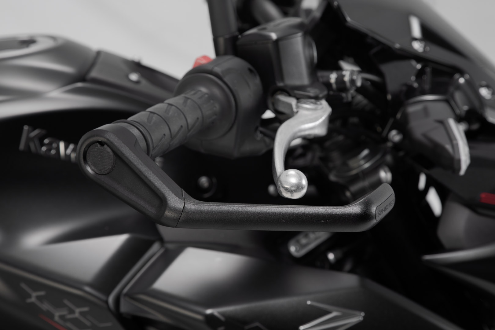 Protecții SW-Motech - Negri. Modele Kawasaki, Yamaha MT-09 (23-). Figura 5