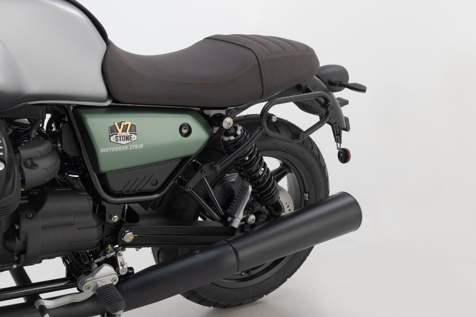 SW-Motech SLC lado esquerdo - modelos Moto Guzzi V7 (20-). Figura 3