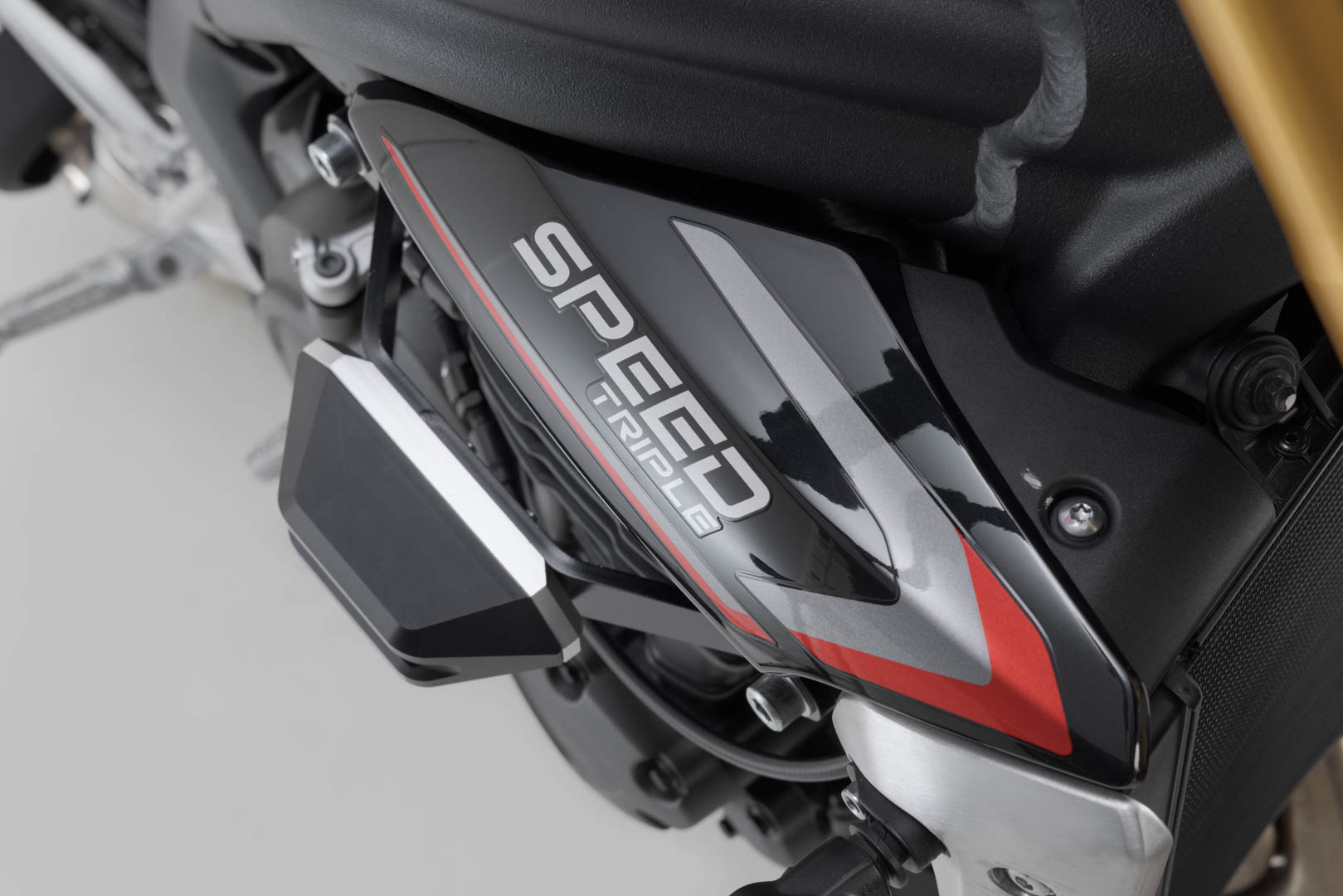 Kit SW-Motech Frame slider - Negru. Triumph Speed Triple 1200 RS (21-). Figura 5