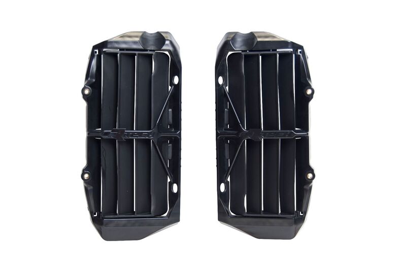 Tehnic de cursă Jaluzele de radiator supradimensionate întărite Figura 1