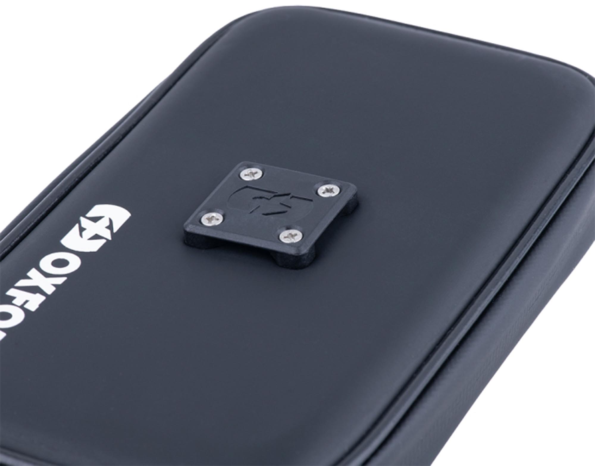 Side view of Oxford CLIQR Universal Phone Case