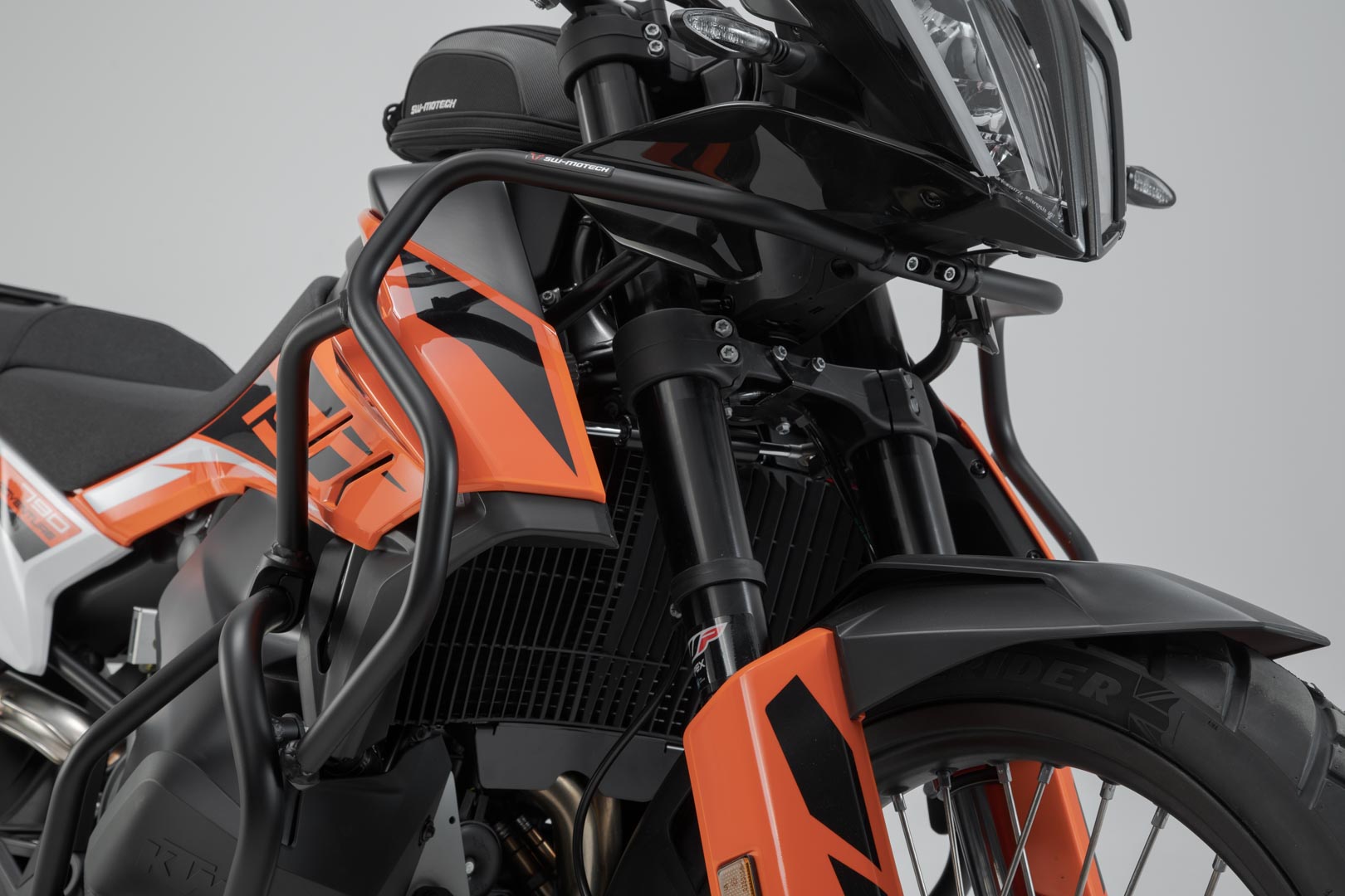 SW-Motech Верхняя защитная планка - черная. KTM 790 Adv/R (19-21), 890 Adv/R (20-22). Рисунок 1 SW-Motech Верхняя защитная планка - черная. KTM 790 Adv/R (19-21), 890 Adv/R (20-22). Рисунок 1
