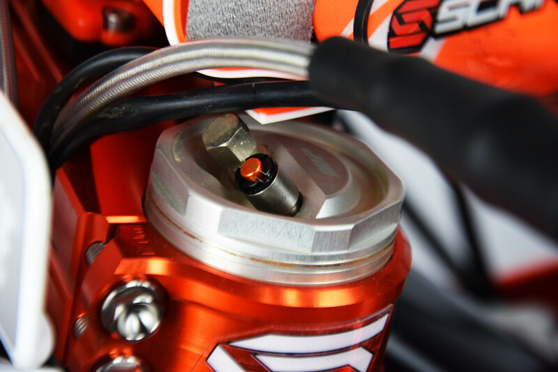 SCAR Orange gaffelfälla M4x0,7mm gafflar WP/Marzocchi/Öhlins Figur 4