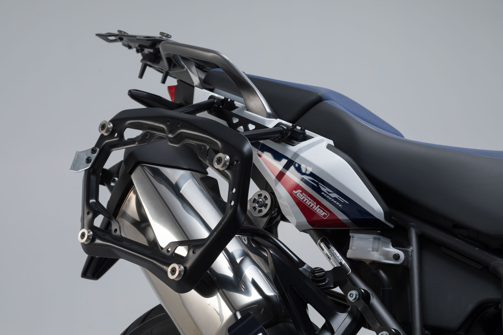 Sistem de carcasă din aluminiu SW-Motech TRAX ADV - Argintiu. 45/37 l. CRF1000L Africa Twin (15-17). Figura 3