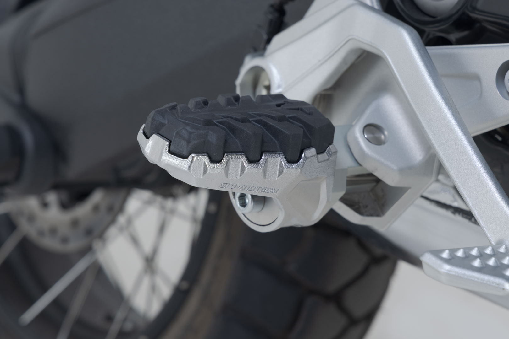 SW-Motech EVO fotstödskit – svart. BMW R 12 G/S (25-). Figur 3