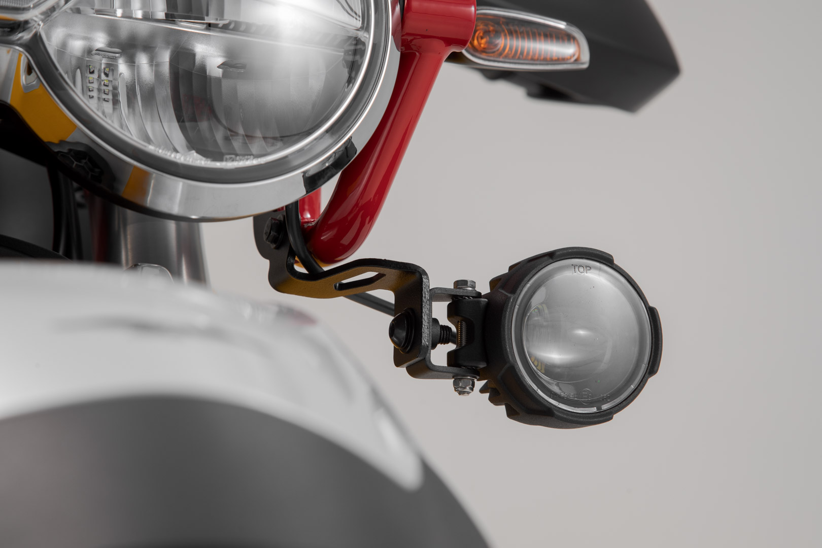 Kit de faruri de ceață SW-Motech EVO - Negru. Moto Guzzi V85 TT (19-23). Figura 4