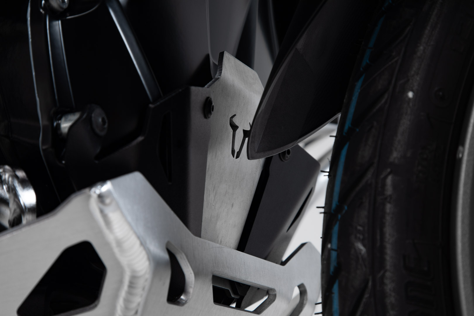 Extensie SW-Motech pentru protecția motorului - Negru/argintiu. BMW R1200 (12-18), R1250 (18-). Figura 4