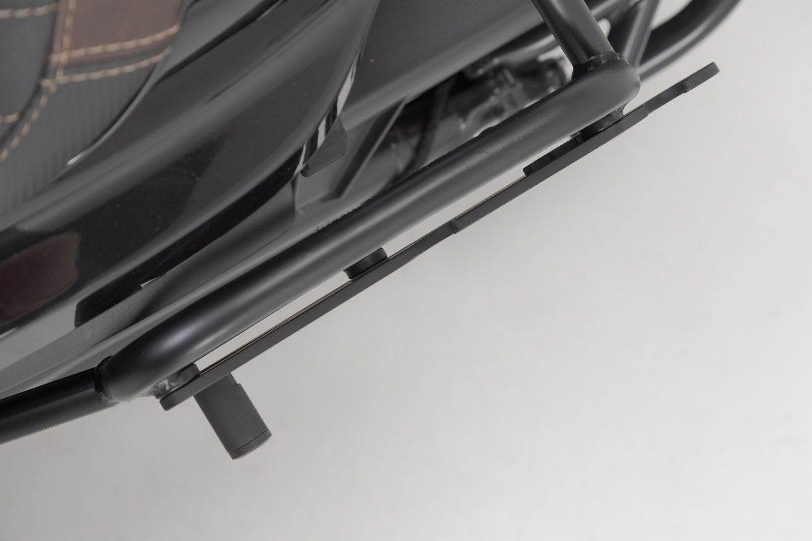 Sistem de geantă laterală SW-Motech Legend Gear LH1 - 1x 19.5 l. Harley-Davidson Sportster S (21-). Figura 5