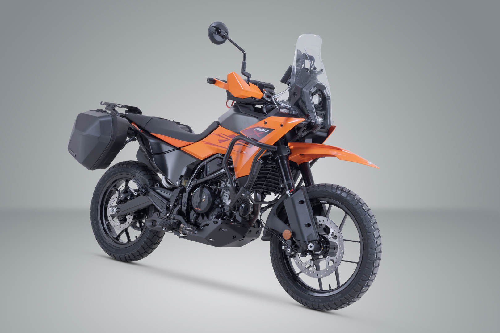 Sistem lateral SW-Motech URBAN ABS - 2x 16,5 l. 125 End/SMC R, 250 Adv, 390 Adv/SMC R. Figura 2