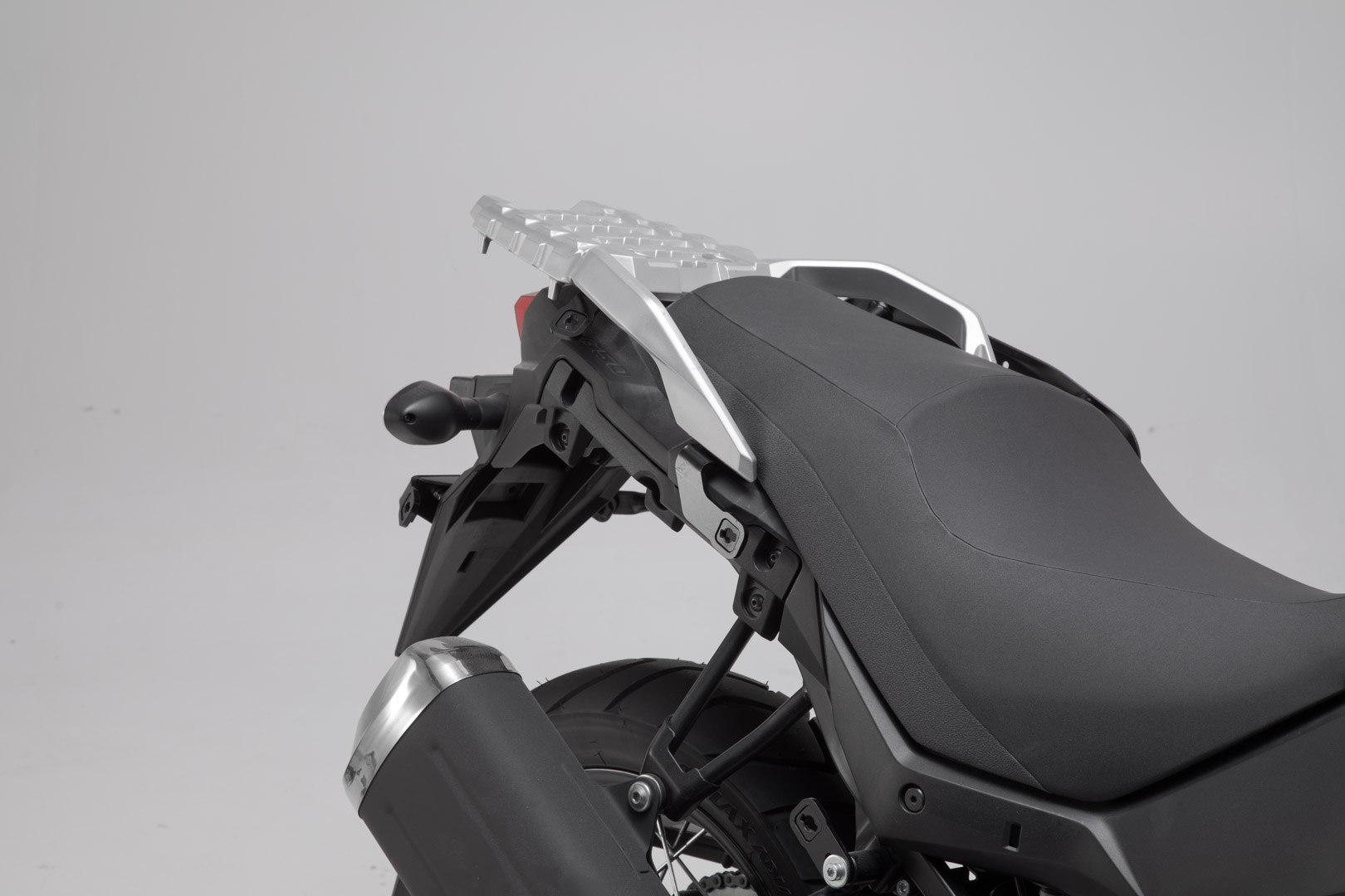 Portavion lateral SW-Motech PRO - Negru. Suzuki DL 650 (16-). Figura 5