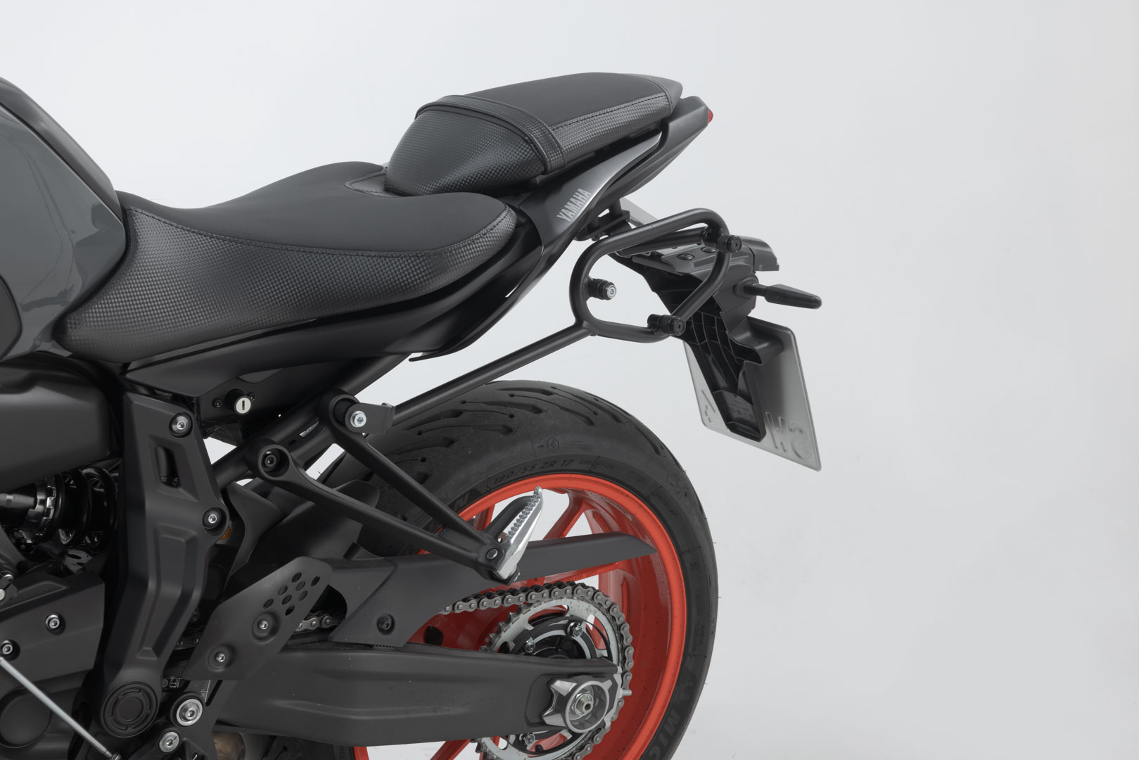 Portavion lateral SW-Motech SLC stânga - Yamaha MT-07 (18-24). Figura 3