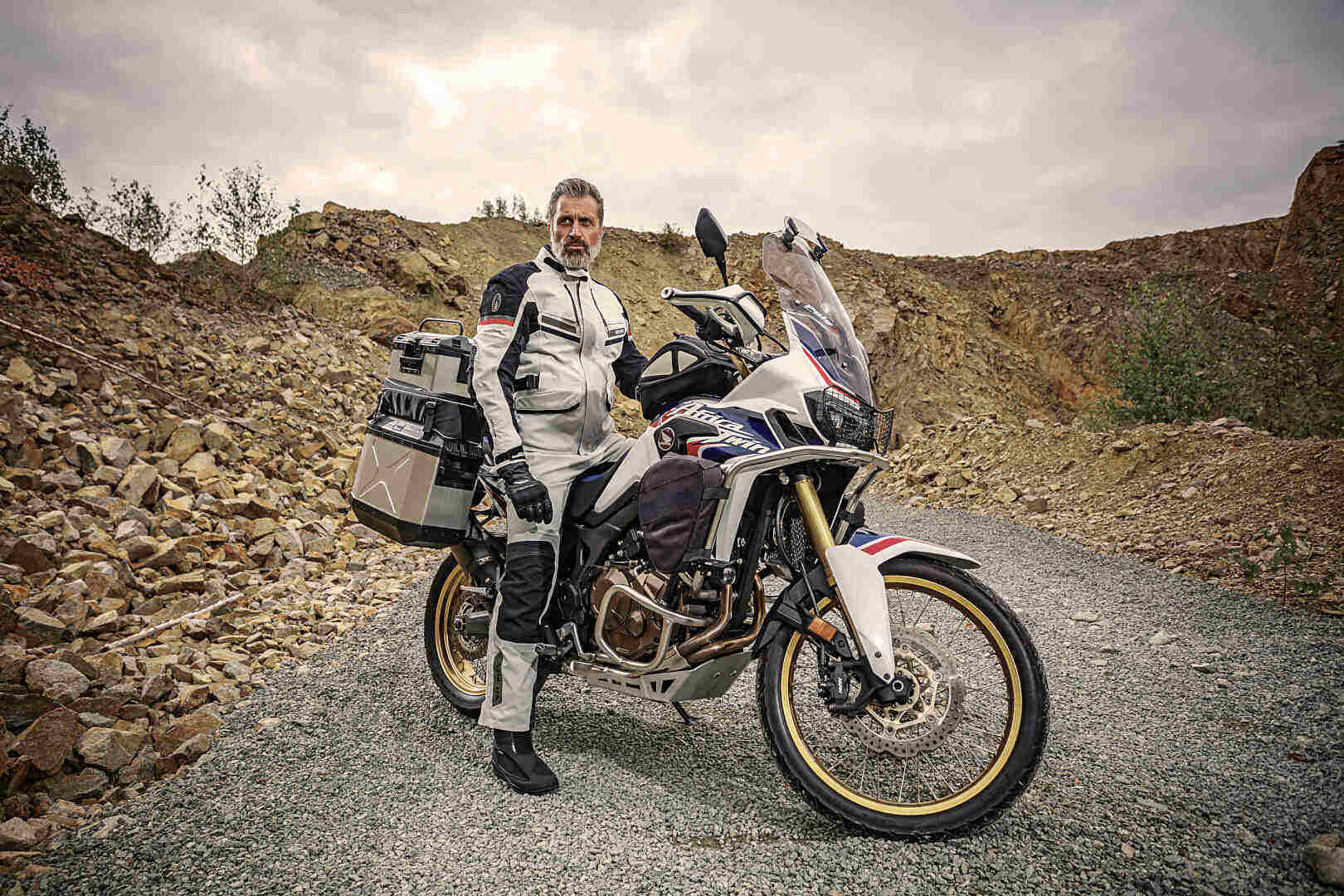 Richa Atlantic Gore-Tex waterproof Motorcycle Textile Jacket light grey/black M Figure 3