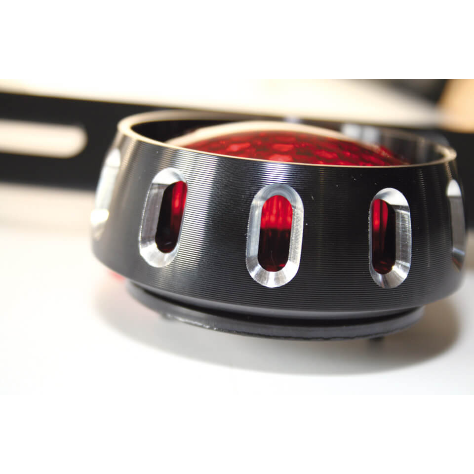 SHIN YO MILES LED Rücklicht, schwarzes Gehäuse, rotes Glas Figura 1 SHIN YO MILES LED Rücklicht, schwarzes Gehäuse, rotes Glas Figura 1