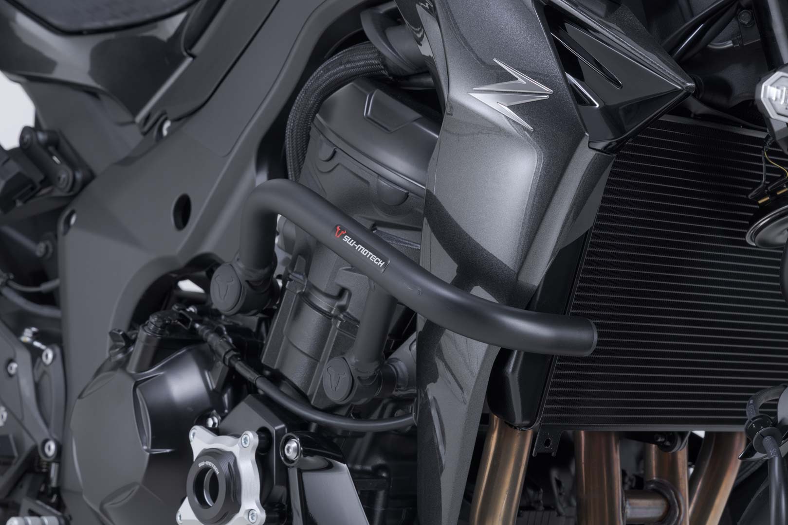 SW-Motech Crash bar - Svart. Kawasaki Z1100 (25-). Figur 1
