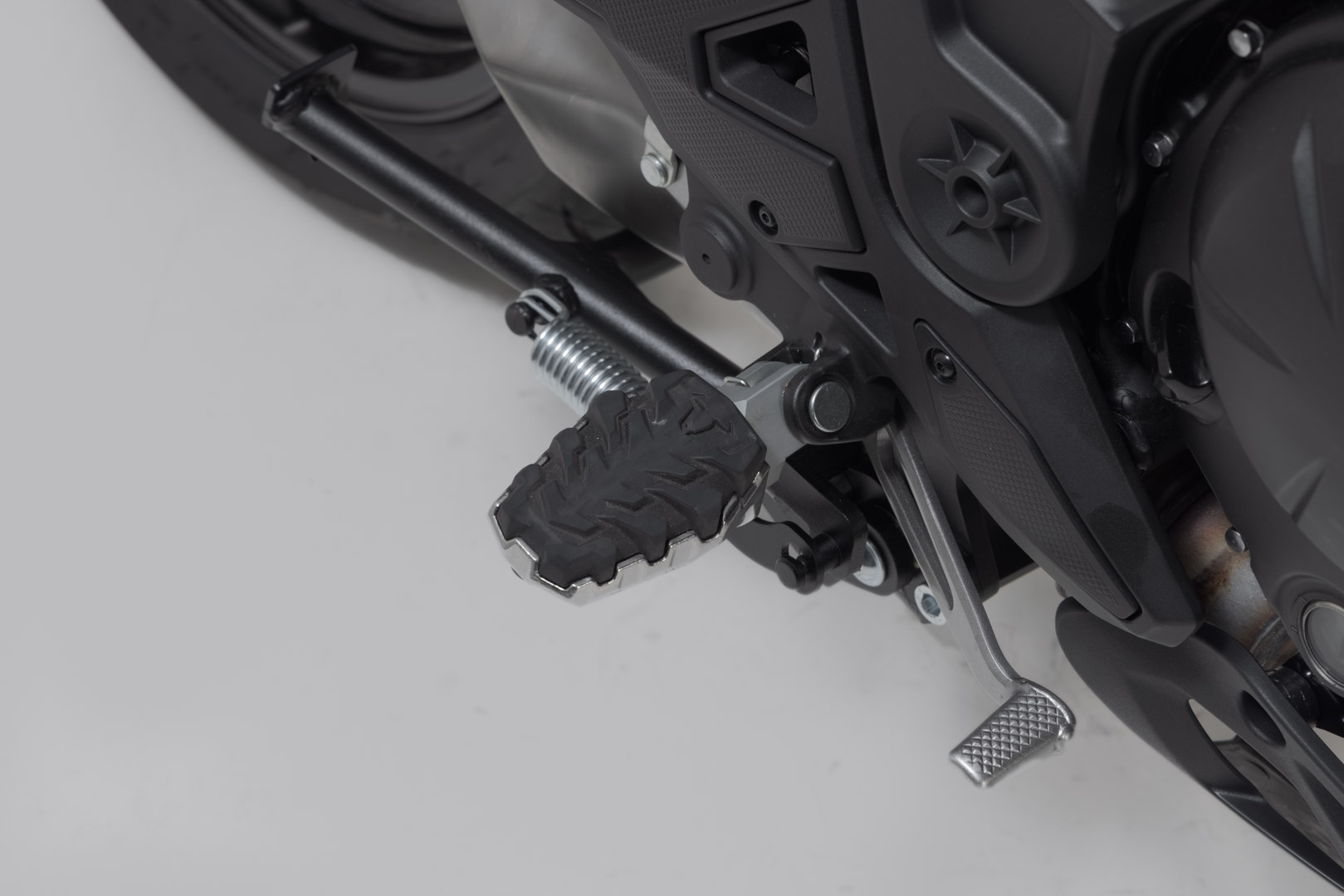 Kit de sprijin pentru picioare SW-Motech EVO - modele Kawasaki. Figura 2