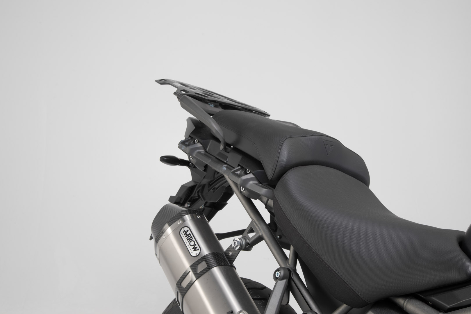 Sistem de carcasă din aluminiu SW-Motech TRAX ADV - Argintiu. 45/45 l. Triumph Tiger 1200/Explor (11-). Figura 5