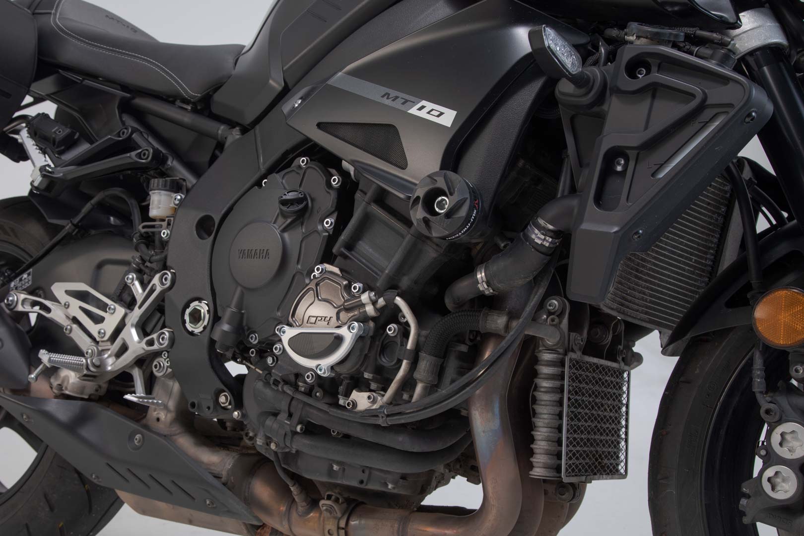 Protector pentru carcasa motorului SW-Motech - Negru/argintiu. Yamaha MT-10 / SP (16-). Figura 4