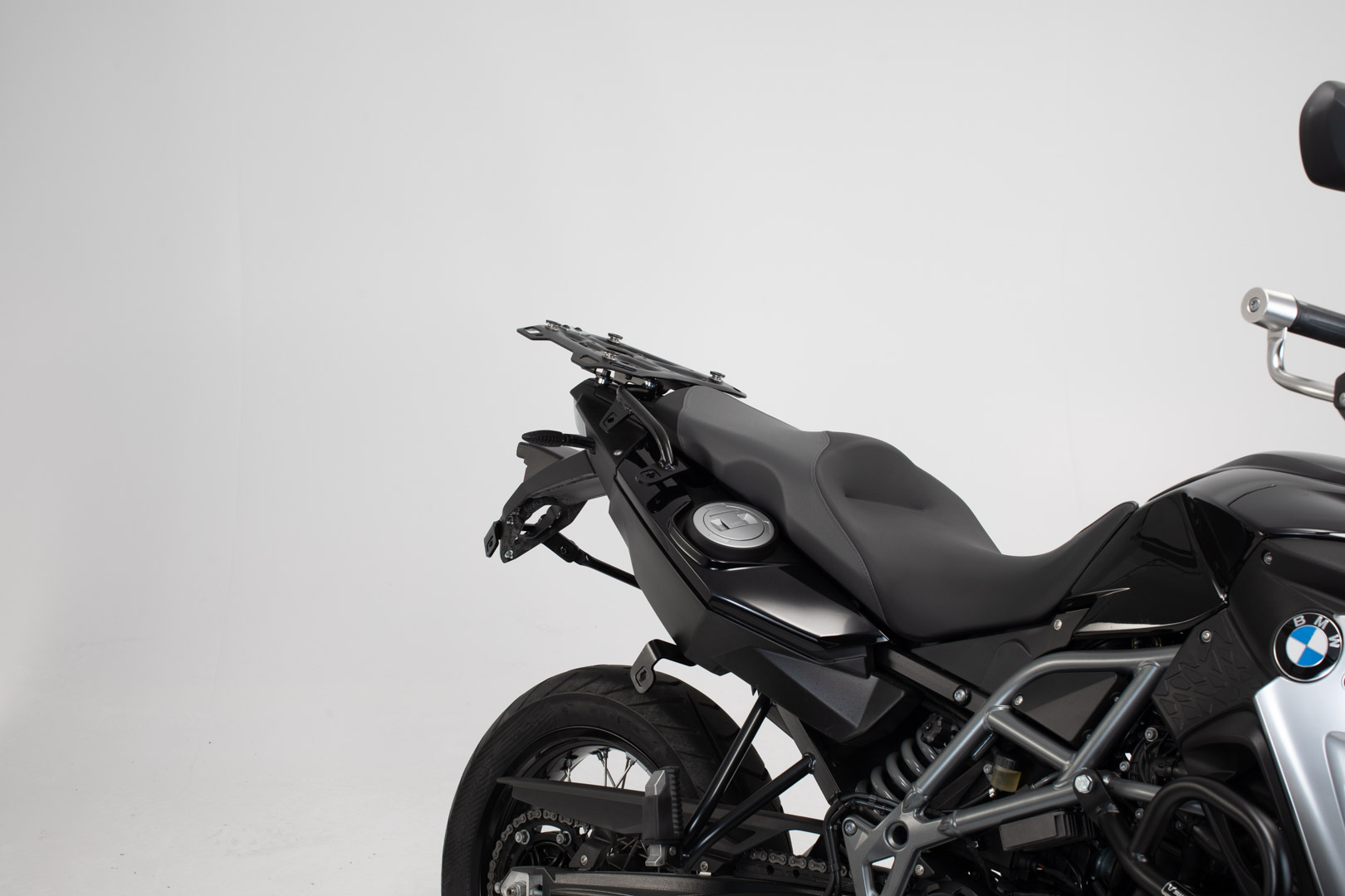Portavion lateral SW-Motech PRO - Negru. BMW F 800 / 700 / 650 GS (07-18). Figura 5