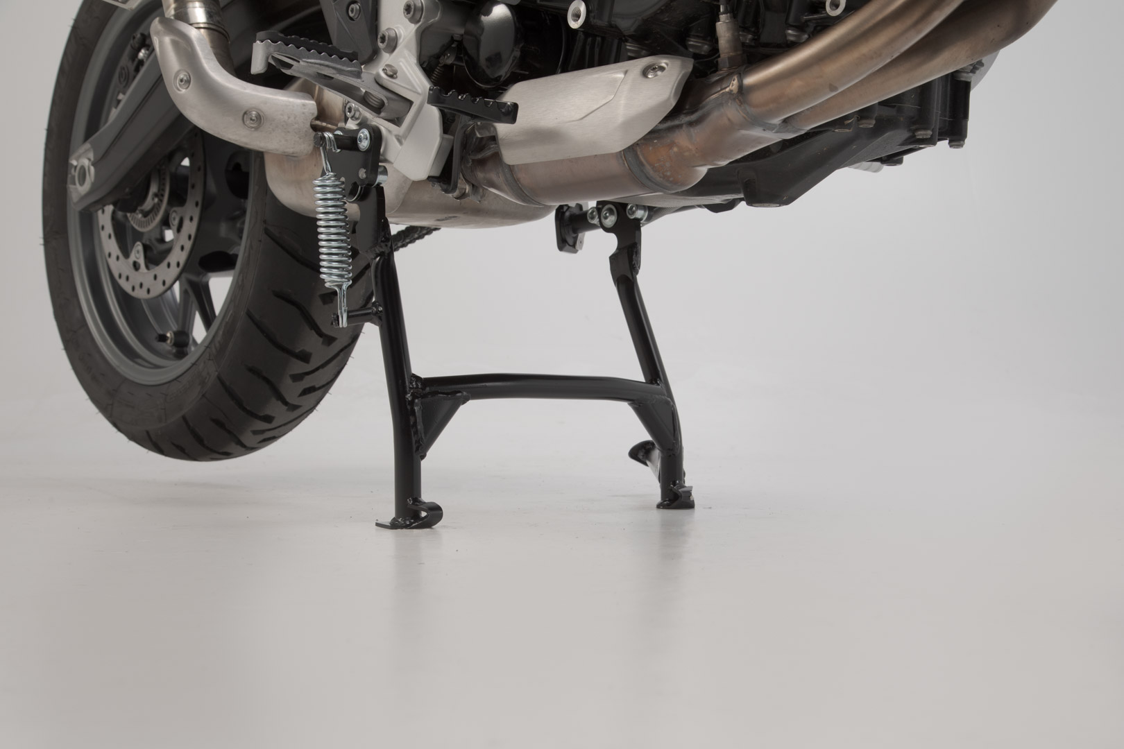Standul SW-Motech - Negru. BMW F 750/800 GS cu coborâre BMW. Figura 1