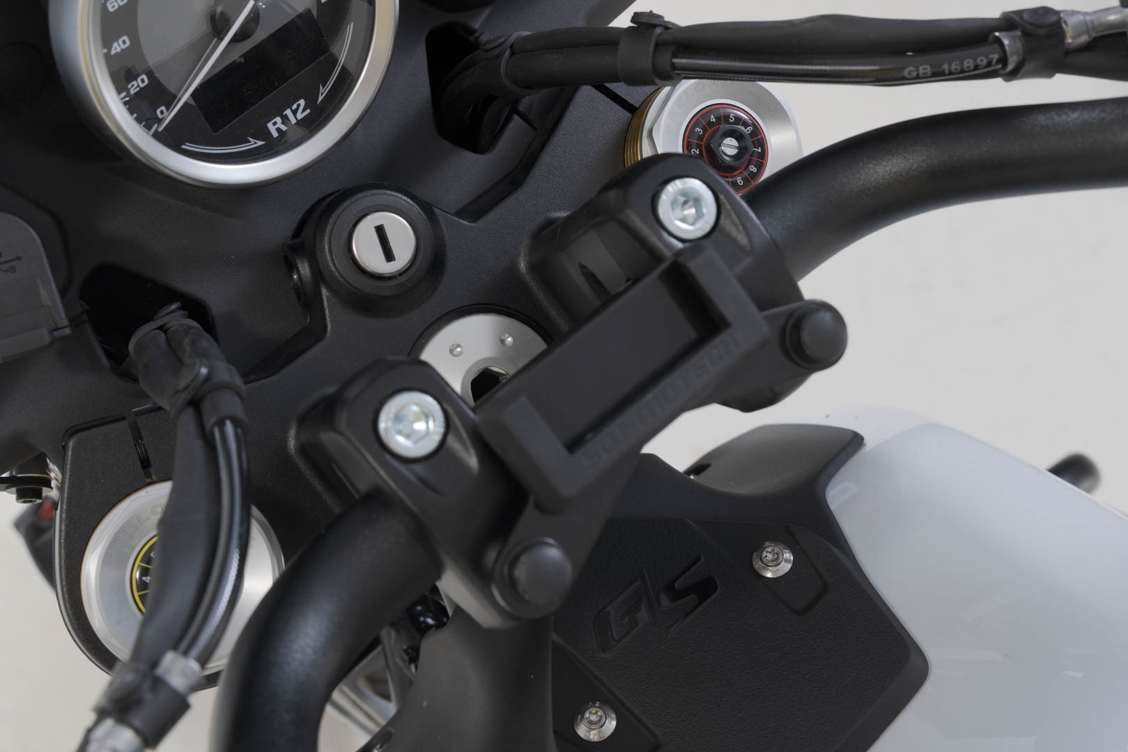 Ridicătorul barei SW-Motech - H=30 mm. Negru. BMW R 12 G/S (25-). Figura 3