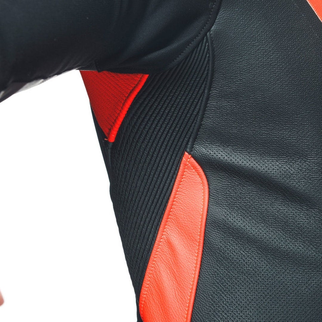 Dainese Tosa One Pece Perforated Motorcycle Leather Suit black/red/white 54 Figure 10